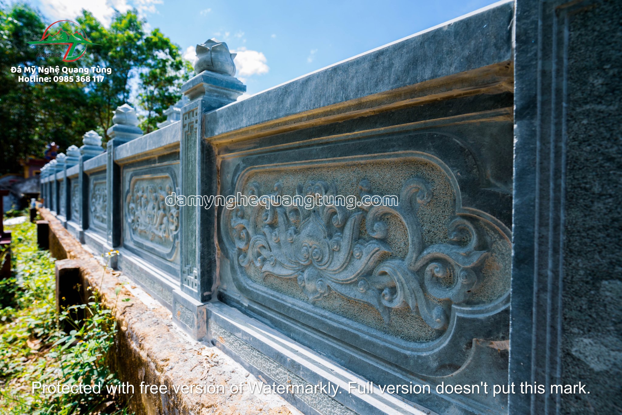 Khu lăng mộ đá xanh rêu đẹp nhất nghĩa trang Thạch Hà, Hà Tĩnh